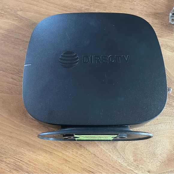 Direct TV modem/router - Picture 2 of 9